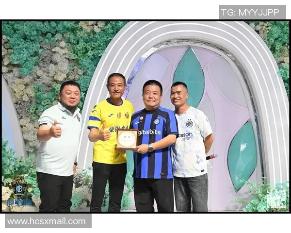 随便解说足球明星的人如何影响球迷对比赛的理解与热情